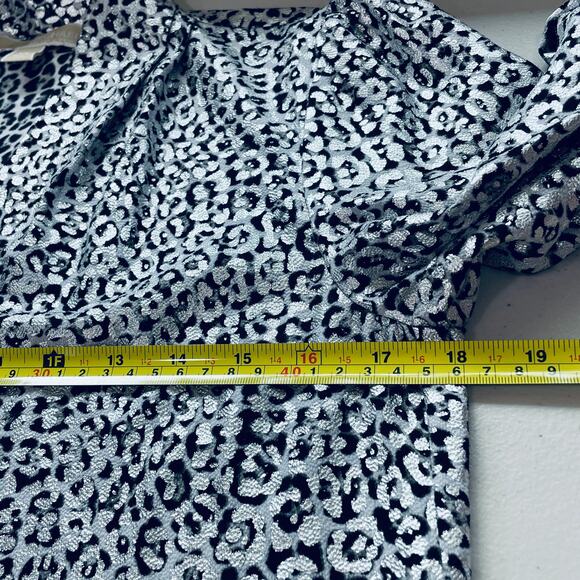 MICHAEL KORS Silver Metallic Animal Print Long Sleeve V-Neck Blouse XS - Picture 9 of 12